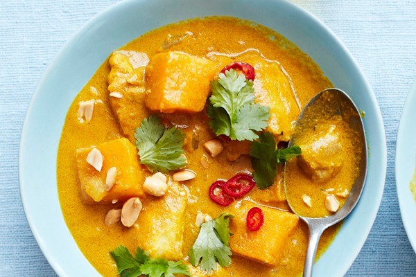 African Chicken Curry Recipe With Sweet Potato and Peanuts