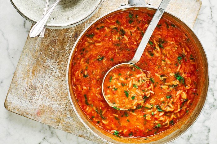 Vegan Tomato Soup Recipe with Rice and Lemongrass