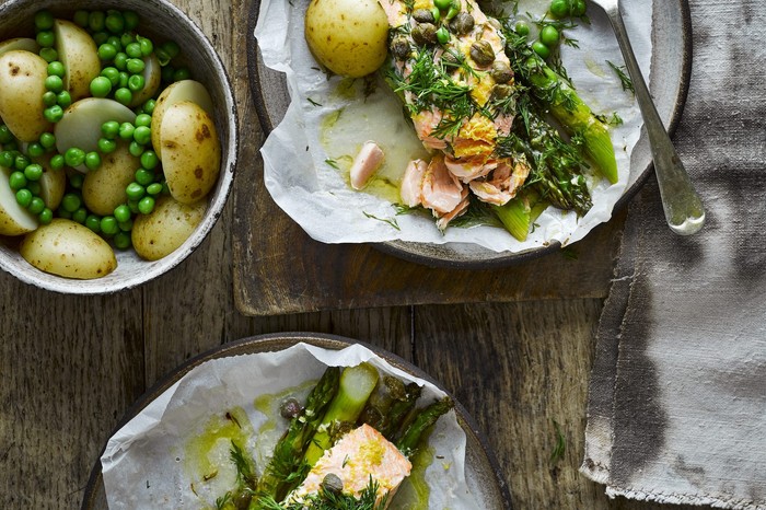 Salmon Parcels Recipe With Asparagus