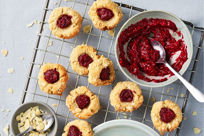 Sugar-Free Cookies Topped with Jam on a Metal Cooling Rack